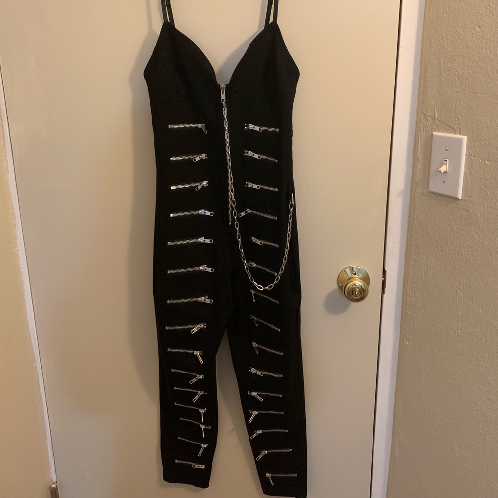 Discount Universe one piece with chain